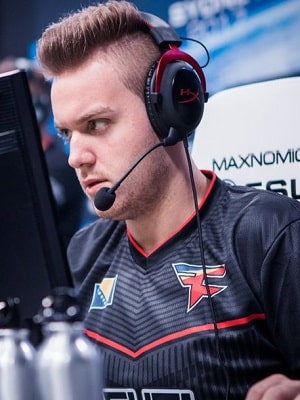 FaZe 和 Passion UA 在 StarLadder 布达佩斯 Major 2025 第二阶段的第二轮比赛中取得胜利